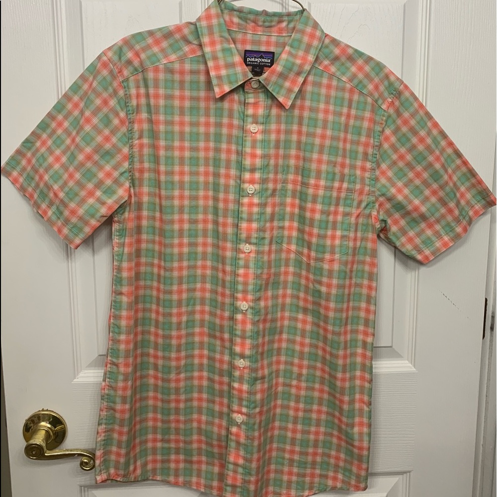 PATAGONIA Plaid Men’s Short Sleeve Dress Shirt